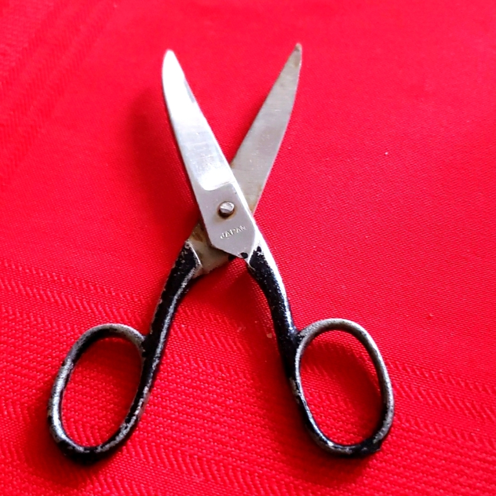 Vintage Japan scissor